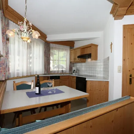 Mallaun, Im Paznauntal Apartman *
